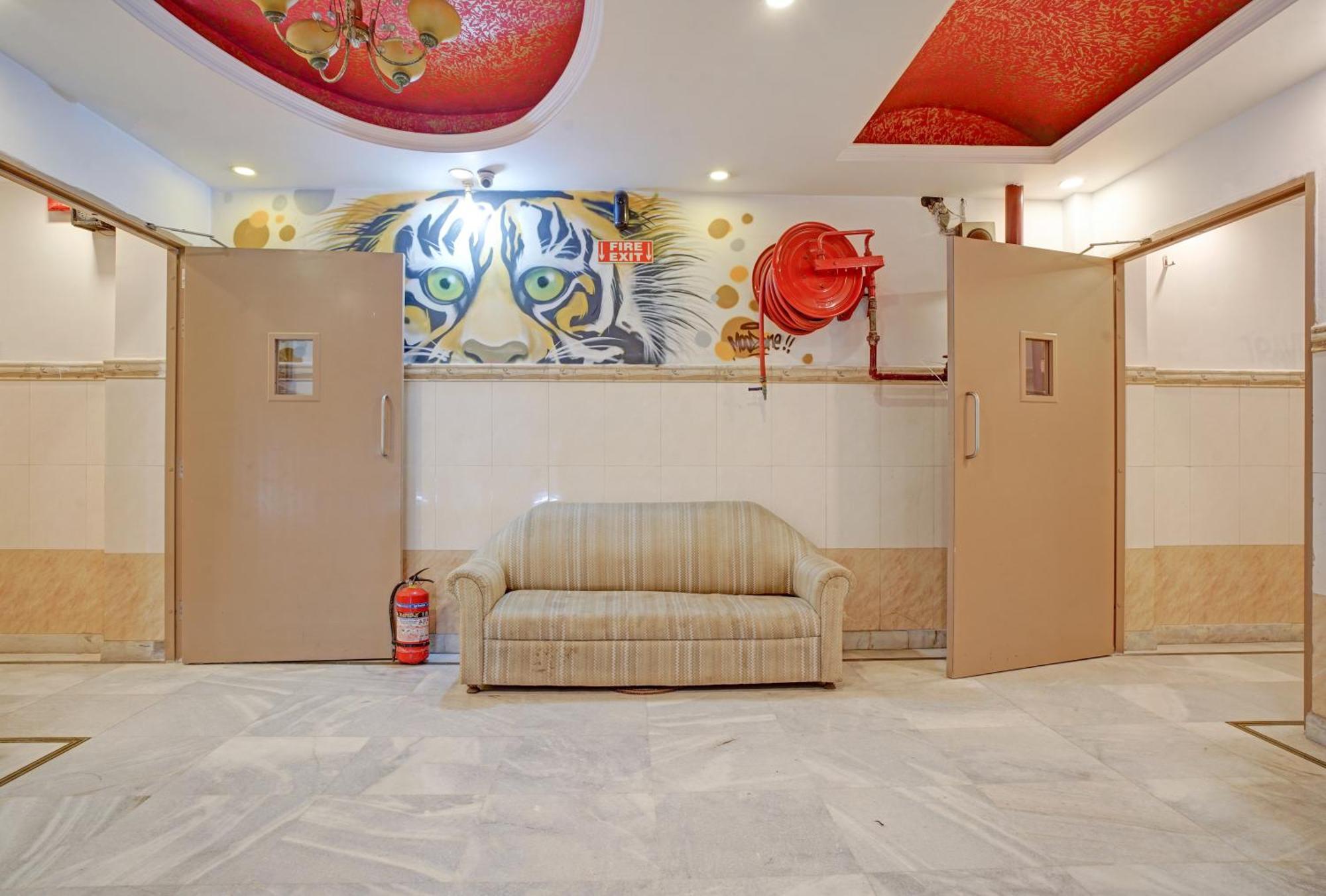 The Hindustan International - Traveller'S Choice Award 2025 Best Of Best Winning Hotel Нью-Дели Экстерьер фото