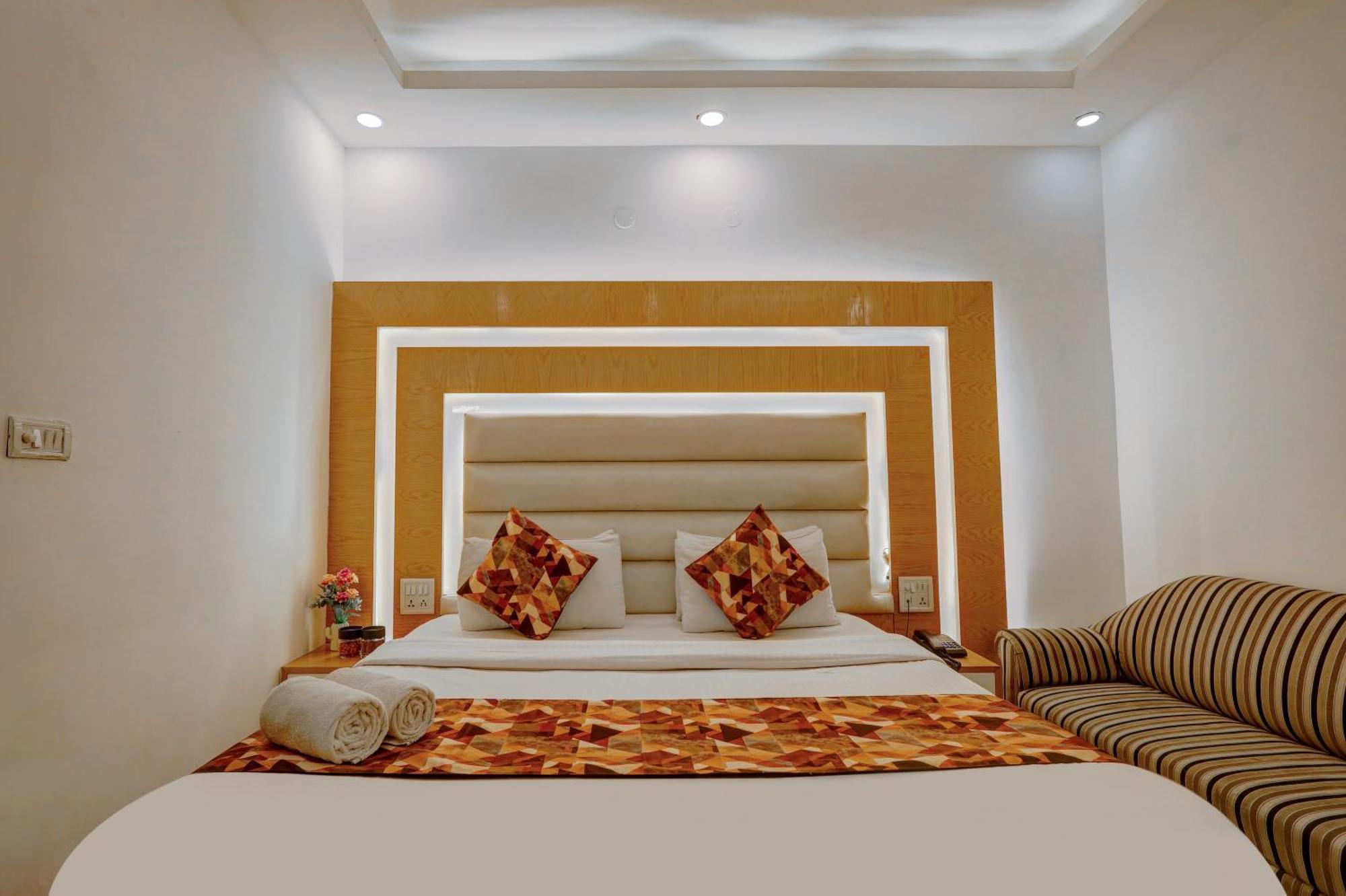 The Hindustan International - Traveller'S Choice Award 2025 Best Of Best Winning Hotel Нью-Дели Экстерьер фото