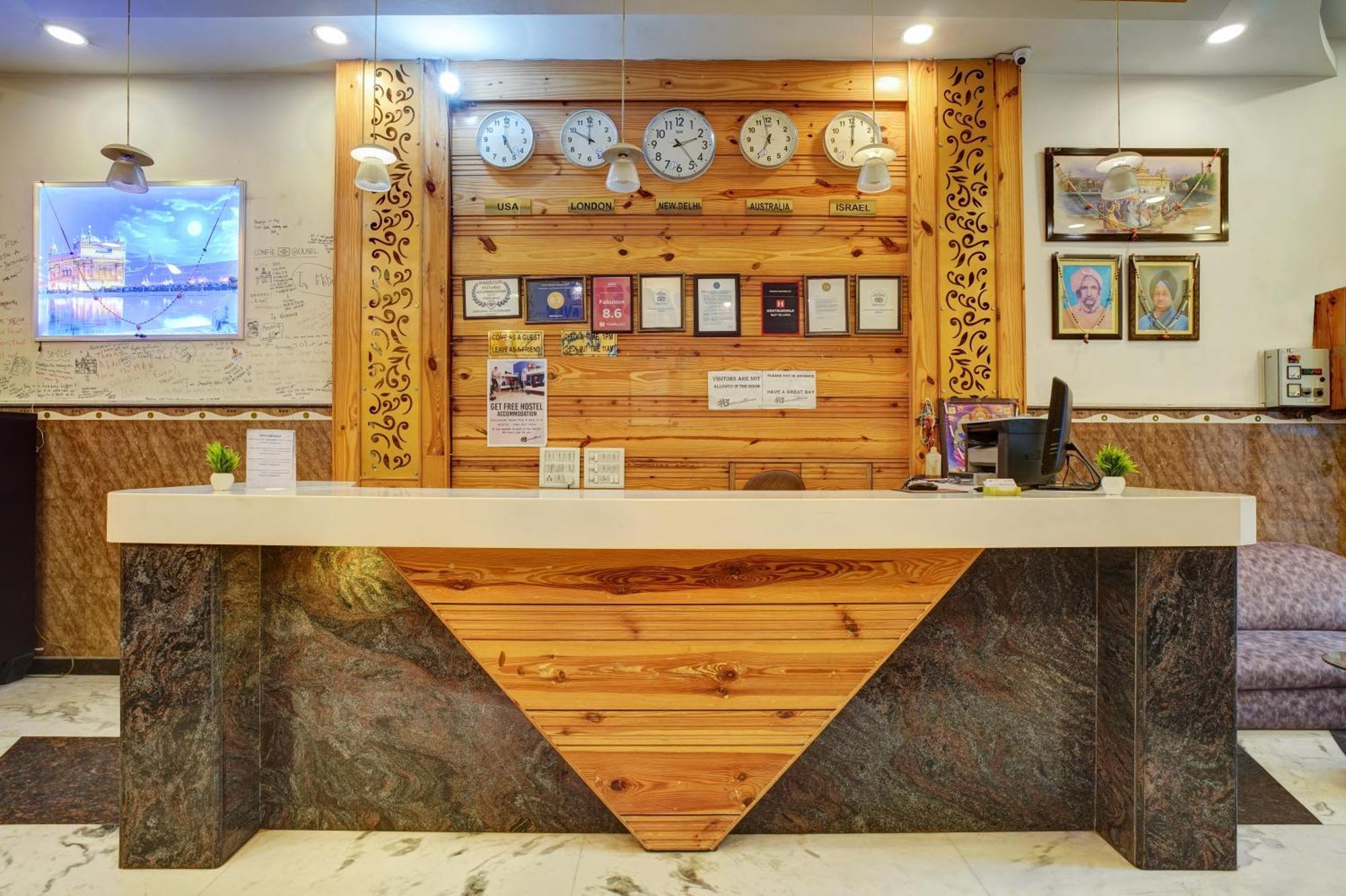 The Hindustan International - Traveller'S Choice Award 2025 Best Of Best Winning Hotel Нью-Дели Экстерьер фото