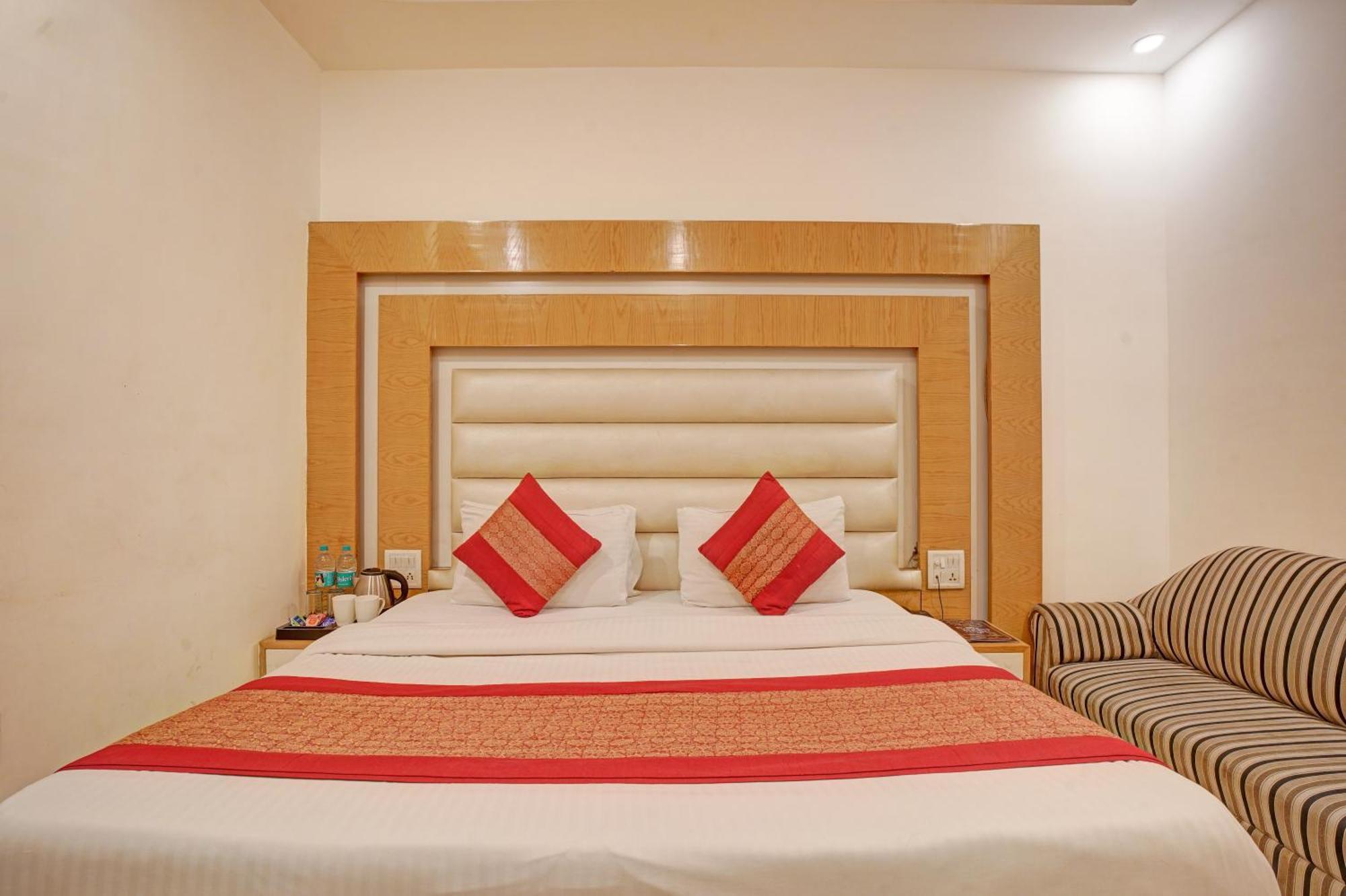 The Hindustan International - Traveller'S Choice Award 2025 Best Of Best Winning Hotel Нью-Дели Экстерьер фото