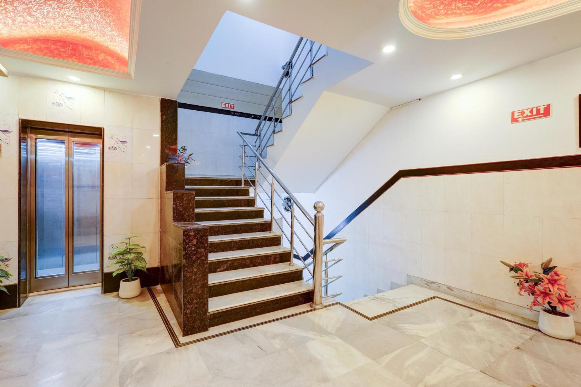 The Hindustan International - Traveller'S Choice Award 2025 Best Of Best Winning Hotel Нью-Дели Экстерьер фото